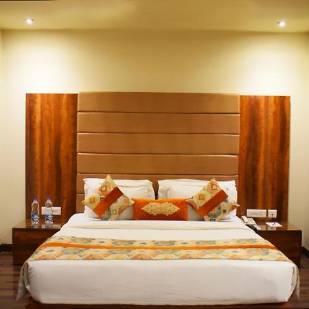 One Earth Avaas Hotel Amritsar Bagian luar foto