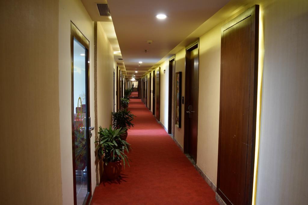 One Earth Avaas Hotel Amritsar Bagian luar foto