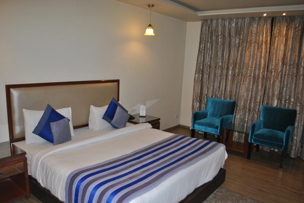 One Earth Avaas Hotel Amritsar Bagian luar foto