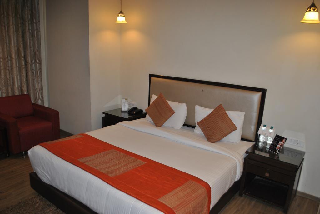 One Earth Avaas Hotel Amritsar Bagian luar foto