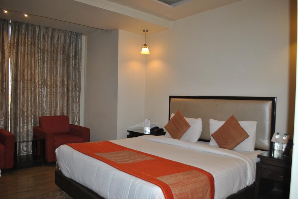 One Earth Avaas Hotel Amritsar Bagian luar foto