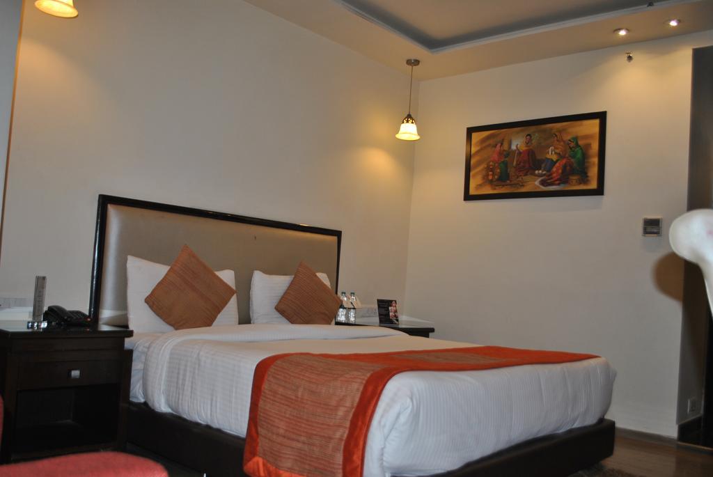 One Earth Avaas Hotel Amritsar Bagian luar foto