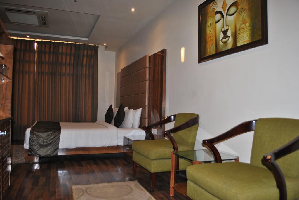 One Earth Avaas Hotel Amritsar Bagian luar foto