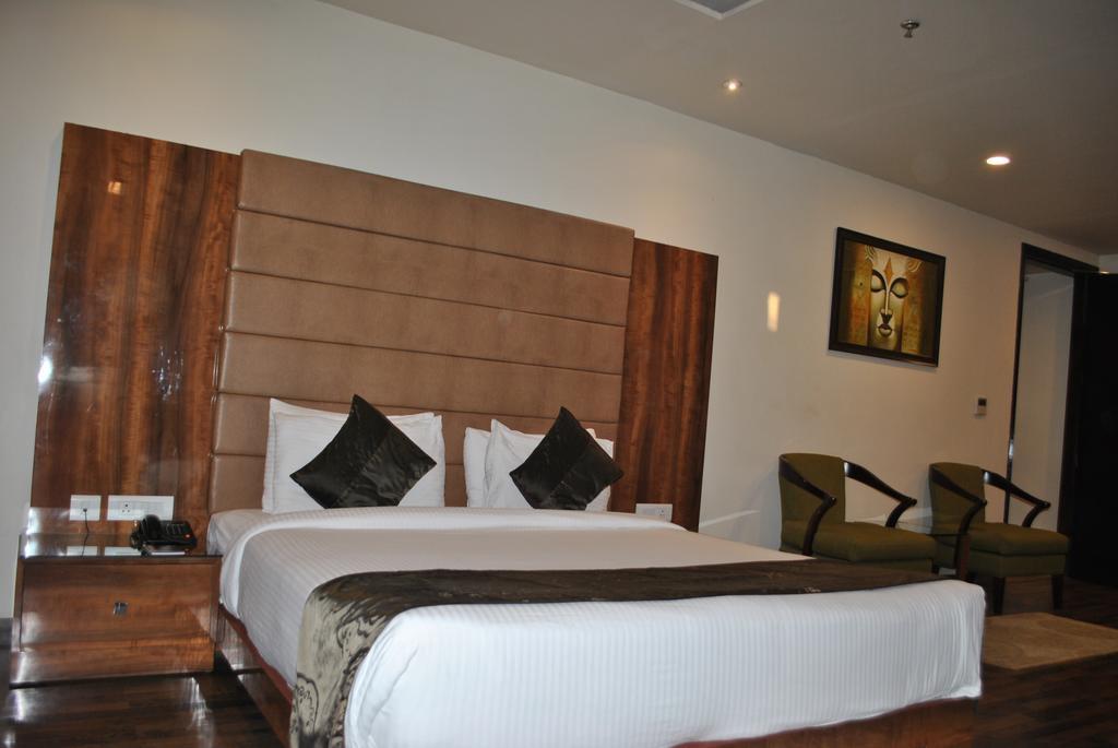 One Earth Avaas Hotel Amritsar Bagian luar foto