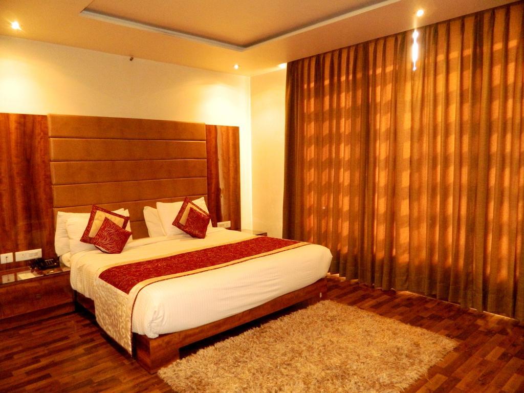 One Earth Avaas Hotel Amritsar Bagian luar foto