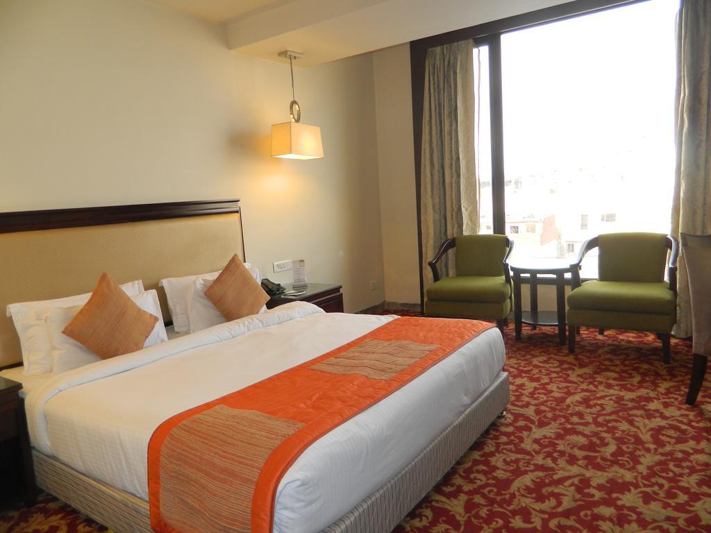 One Earth Avaas Hotel Amritsar Bagian luar foto