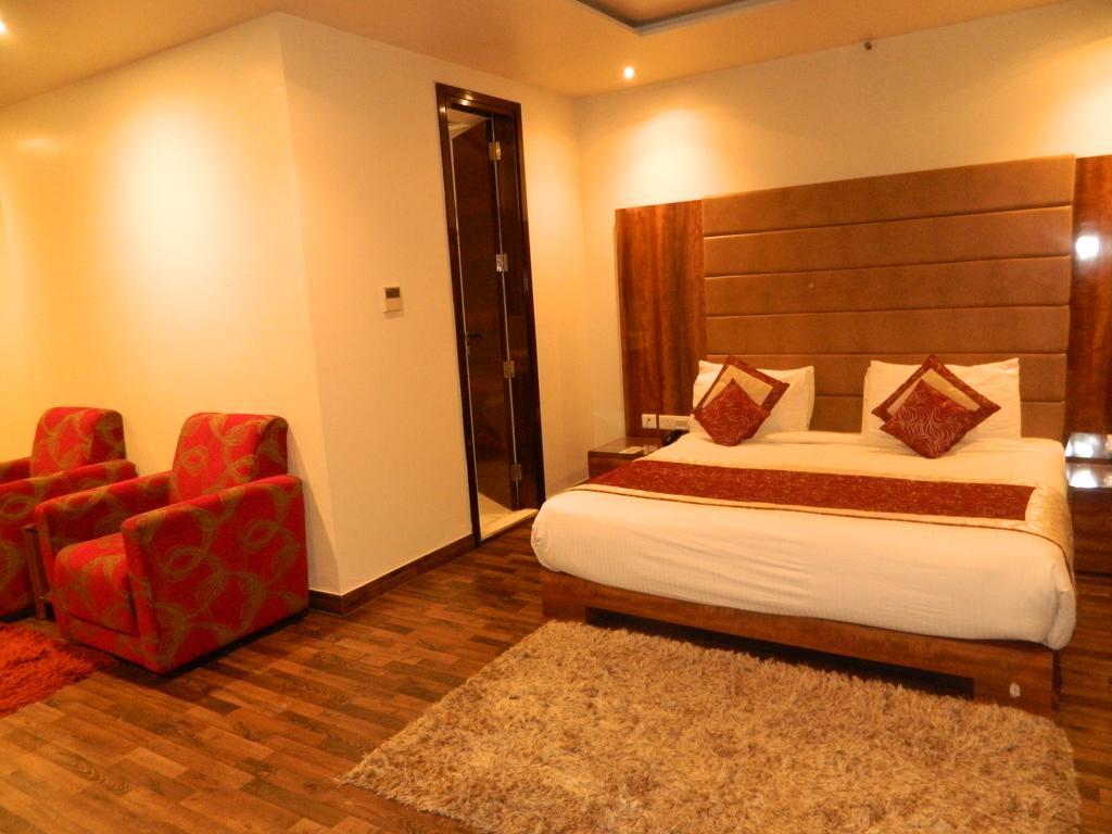 One Earth Avaas Hotel Amritsar Bagian luar foto