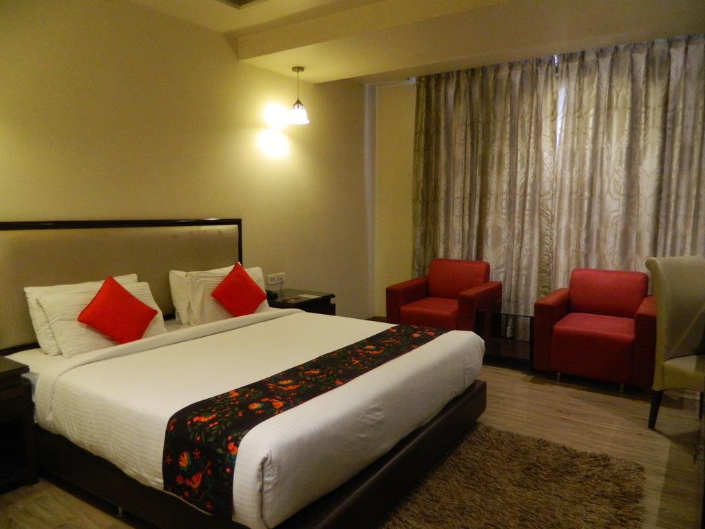 One Earth Avaas Hotel Amritsar Bagian luar foto