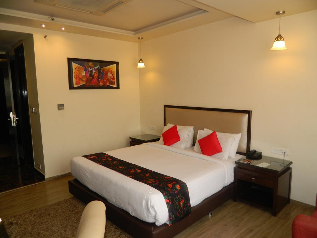 One Earth Avaas Hotel Amritsar Bagian luar foto