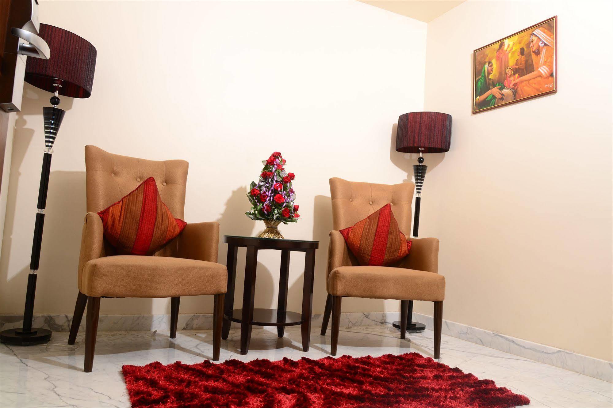 One Earth Avaas Hotel Amritsar Bagian luar foto